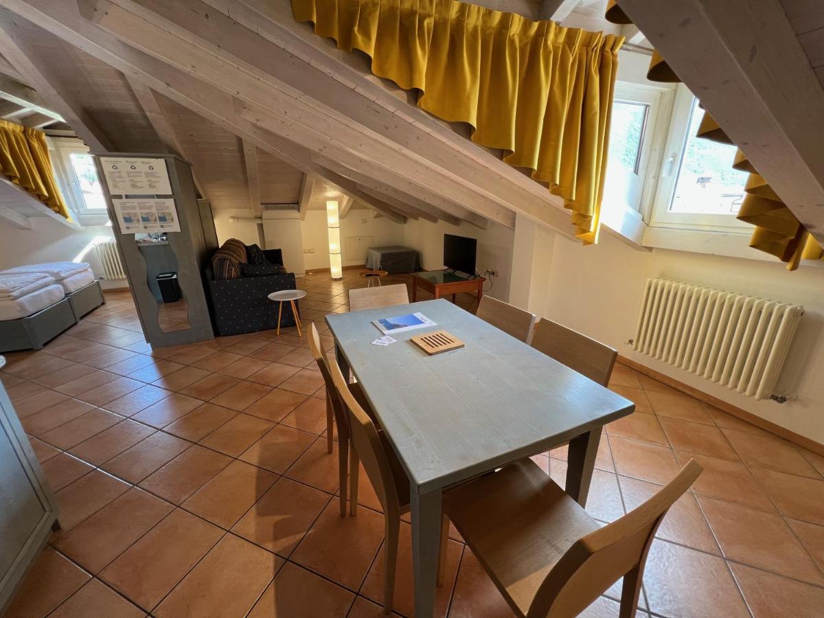 Studio Apartments Baia Azzurra 7 Torbole Sul Garda Екстер'єр фото