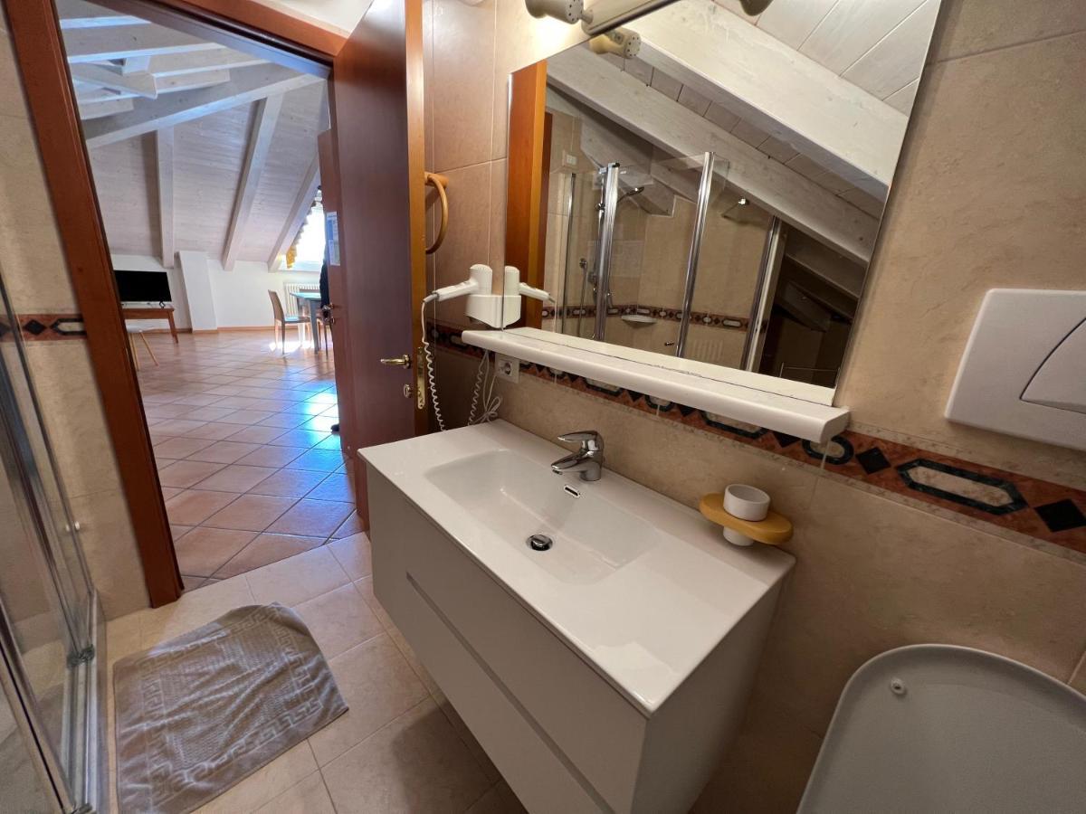 Studio Apartments Baia Azzurra 7 Torbole Sul Garda Екстер'єр фото